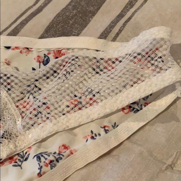 Laura Ashley Bra and Panty Set - Picture 5 of 6